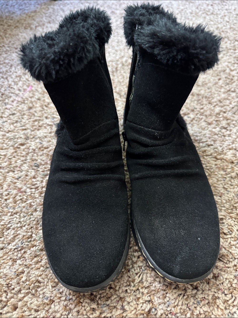 Baretraps Women’s Black Faux Fur Trim Winter Boots